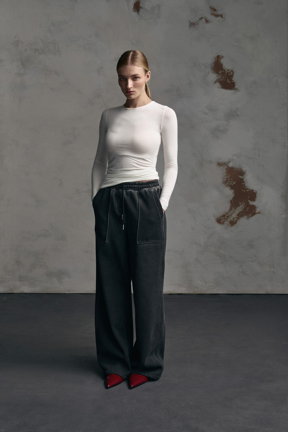 Лонгслів CHIC з бічними збірками Молочна, M