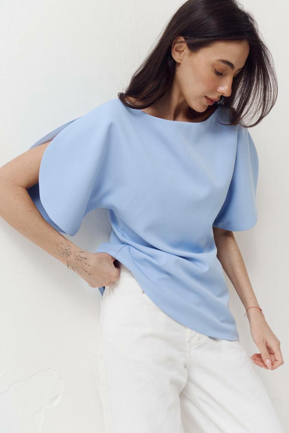 Топ з об'ємними рукавами та розрізами Top Elan 413 Блакитний, L