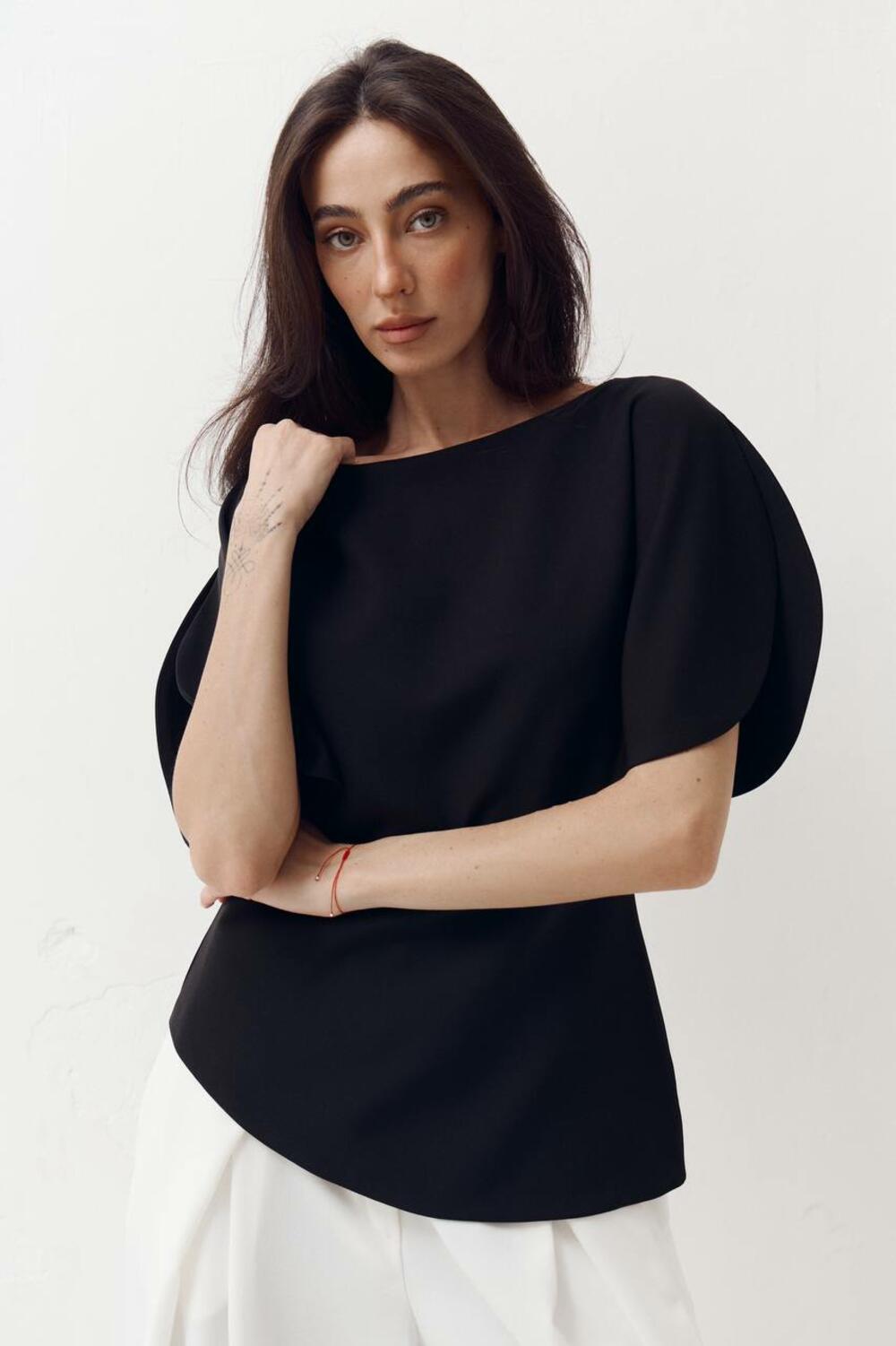 Топ з об'ємними рукавами та розрізами Top Elan 413 Чорний, M